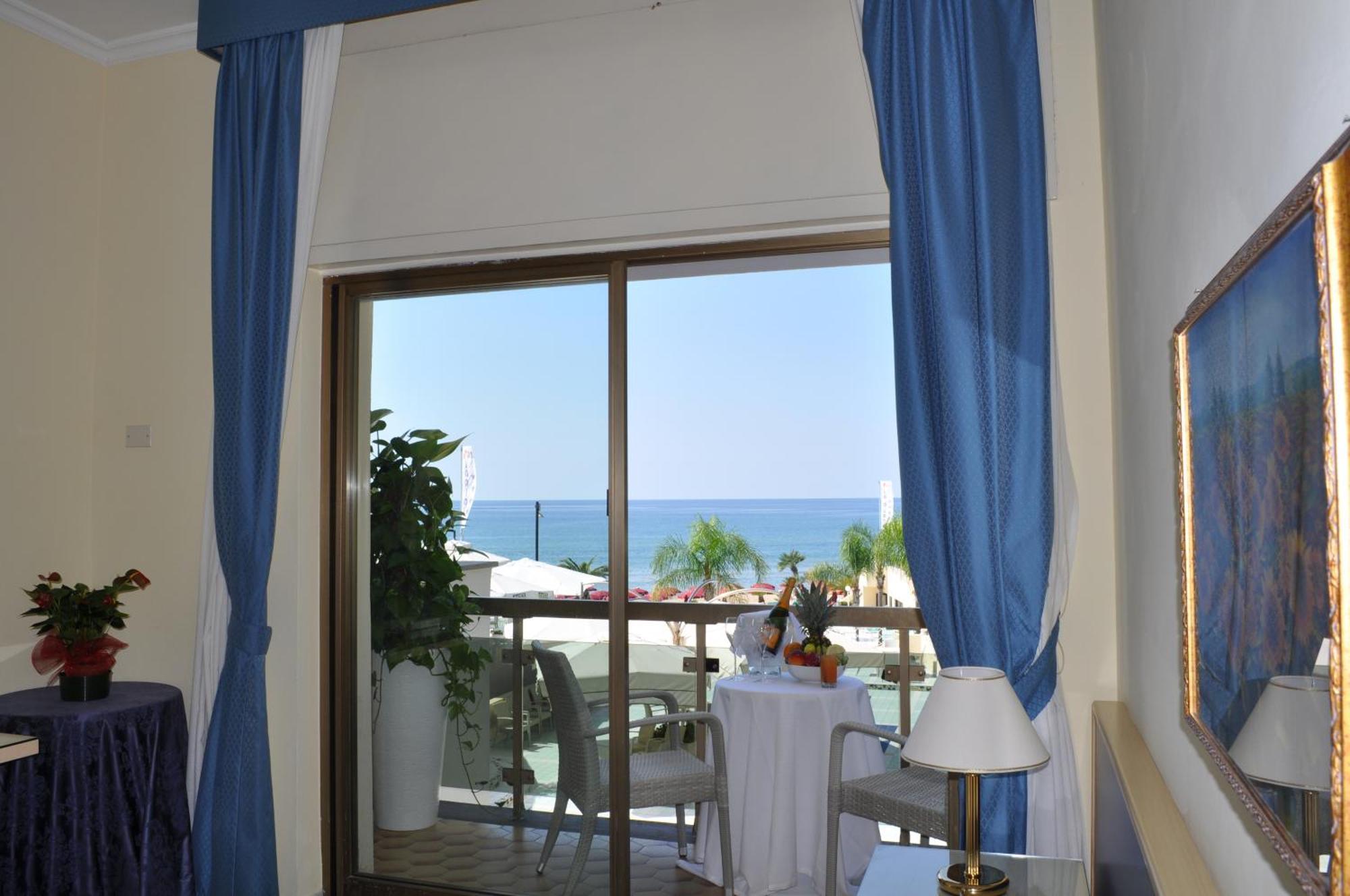 Grand Hotel La Playa Sperlonga Exterior foto